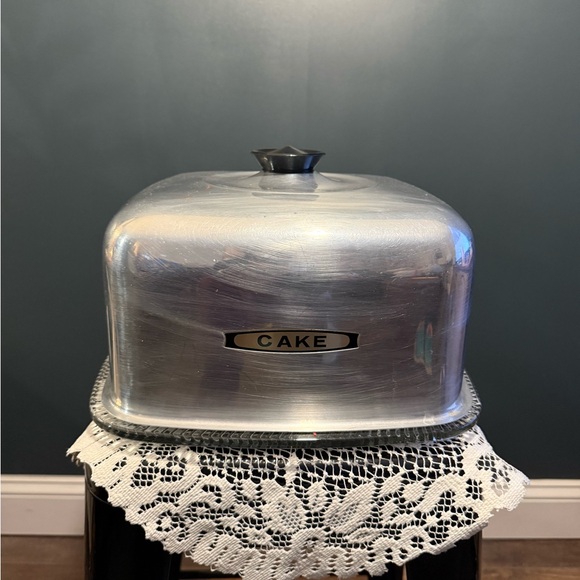 Elegant Silver Cake Dome with Black Knob go